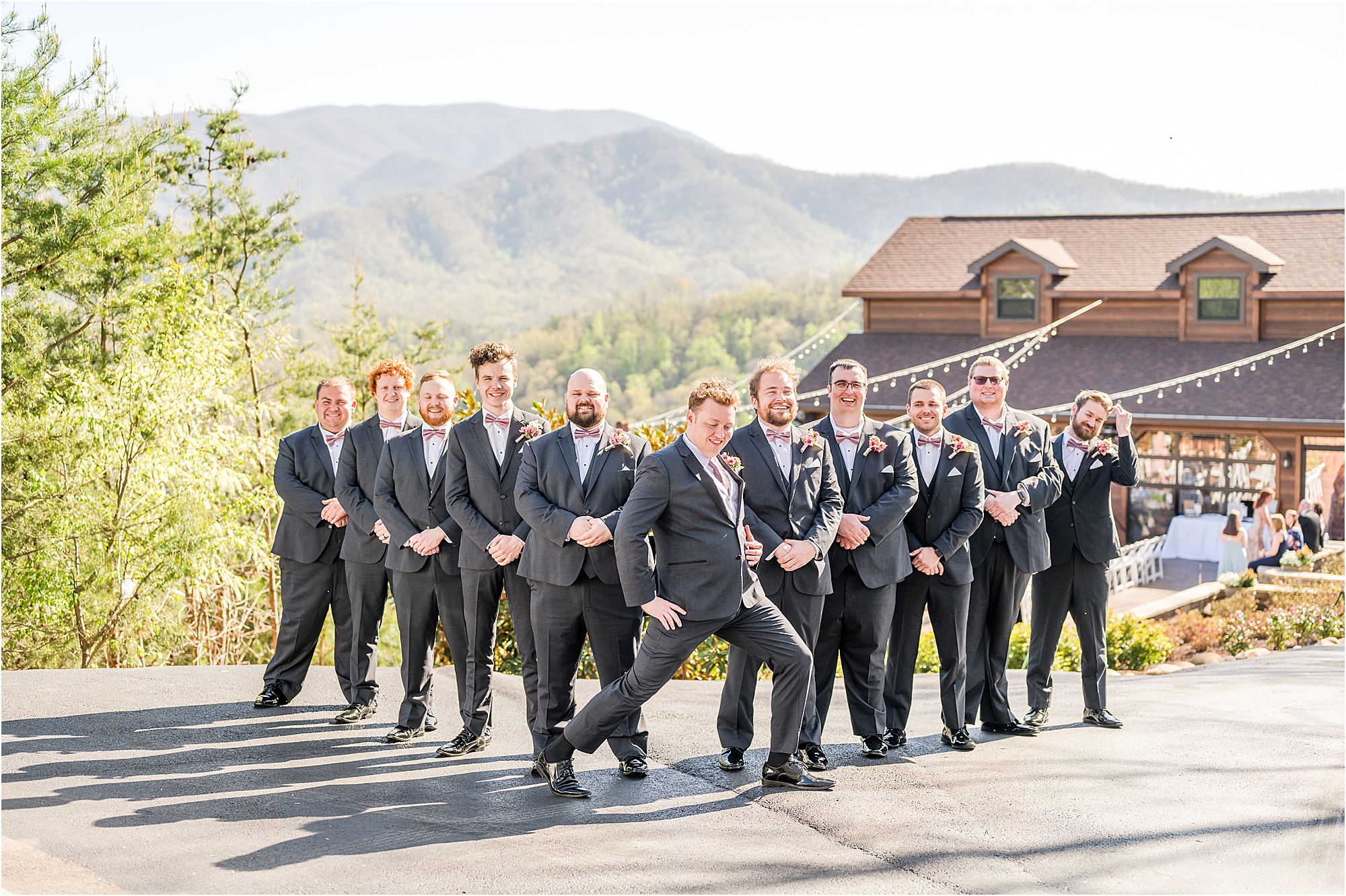 fun groomsmen photos