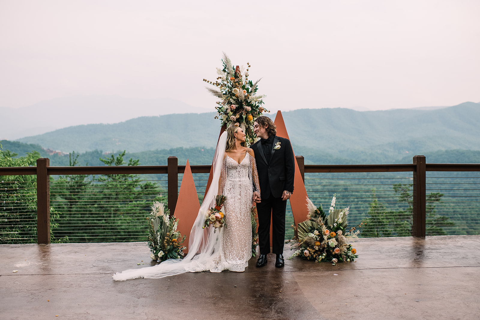 edgy boho wedding in the mountains | The magnolia venue