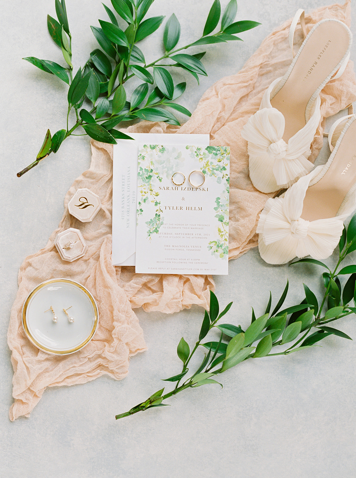 Juicebeats Photography | The Magnolia Venue | Light & airy wedding in neutral tones