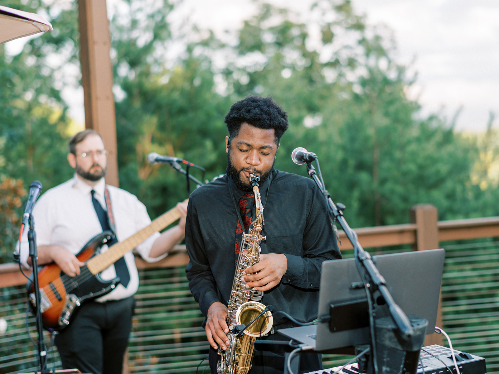 Juicebeats Photography | The Magnolia Venue | Light & airy wedding in neutral tones