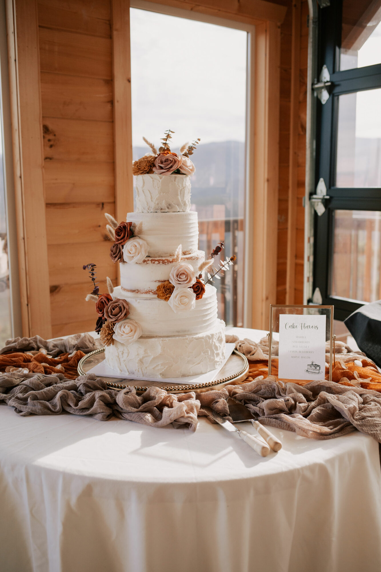 Wedding cake for smoky mountain fall wedding