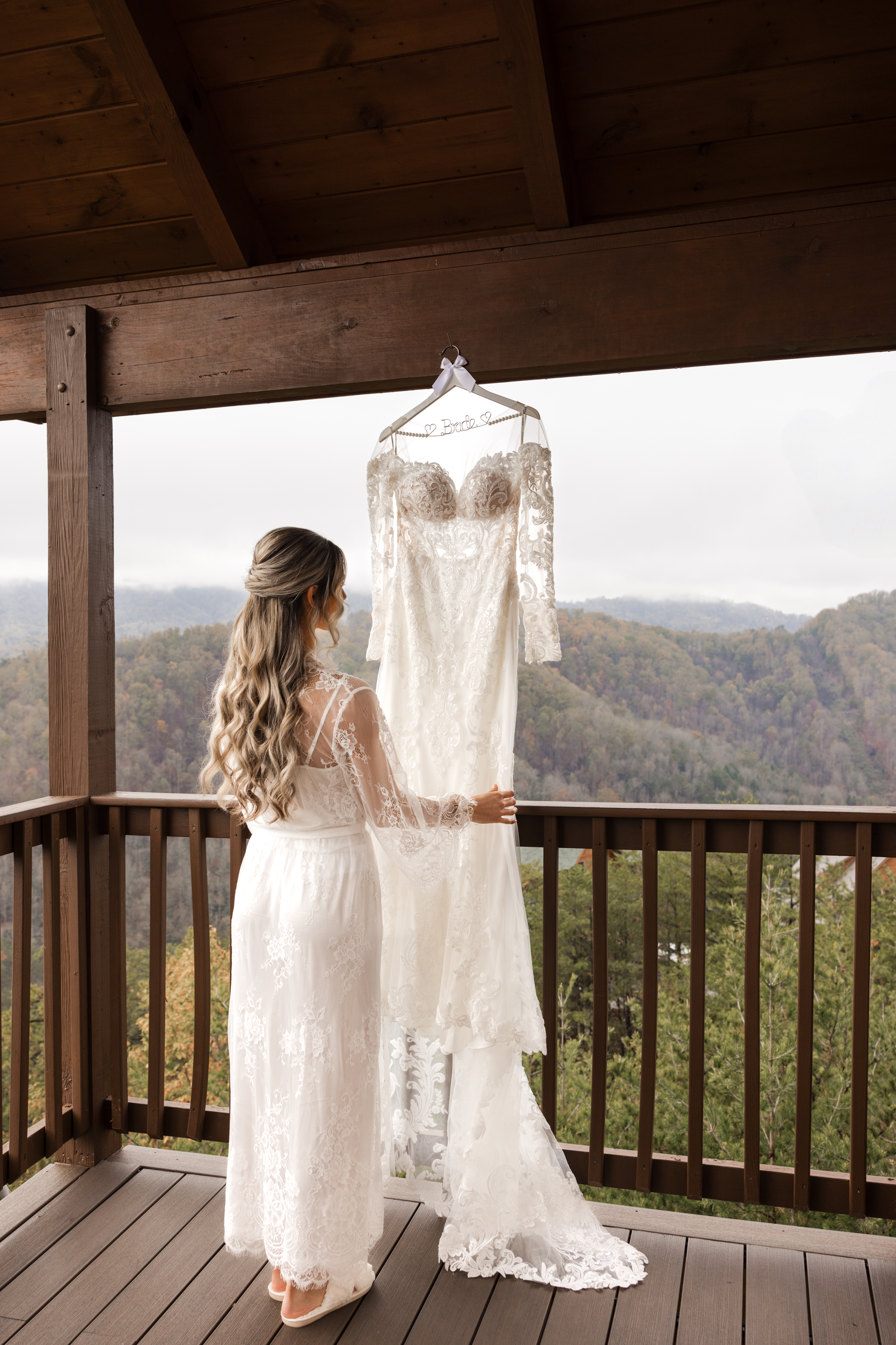 smoky-mountain-winter-weddings-pigeon-forge-tn-dress-ideas