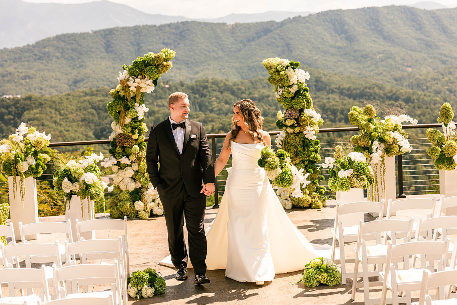 Modern Mountain Wedding in East Tennessee