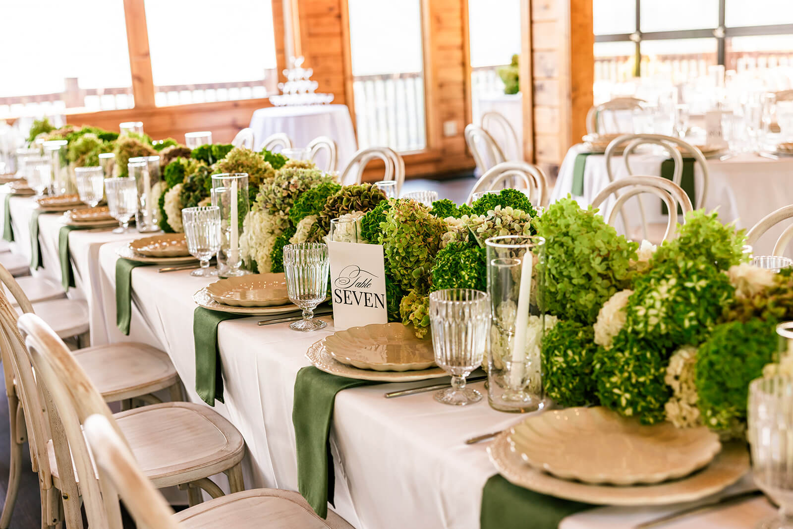 Table decor for a modern mountain wedding in the Grand Hall of The Magnolia venue. Modern Mountain Wedding in East Tennessee
